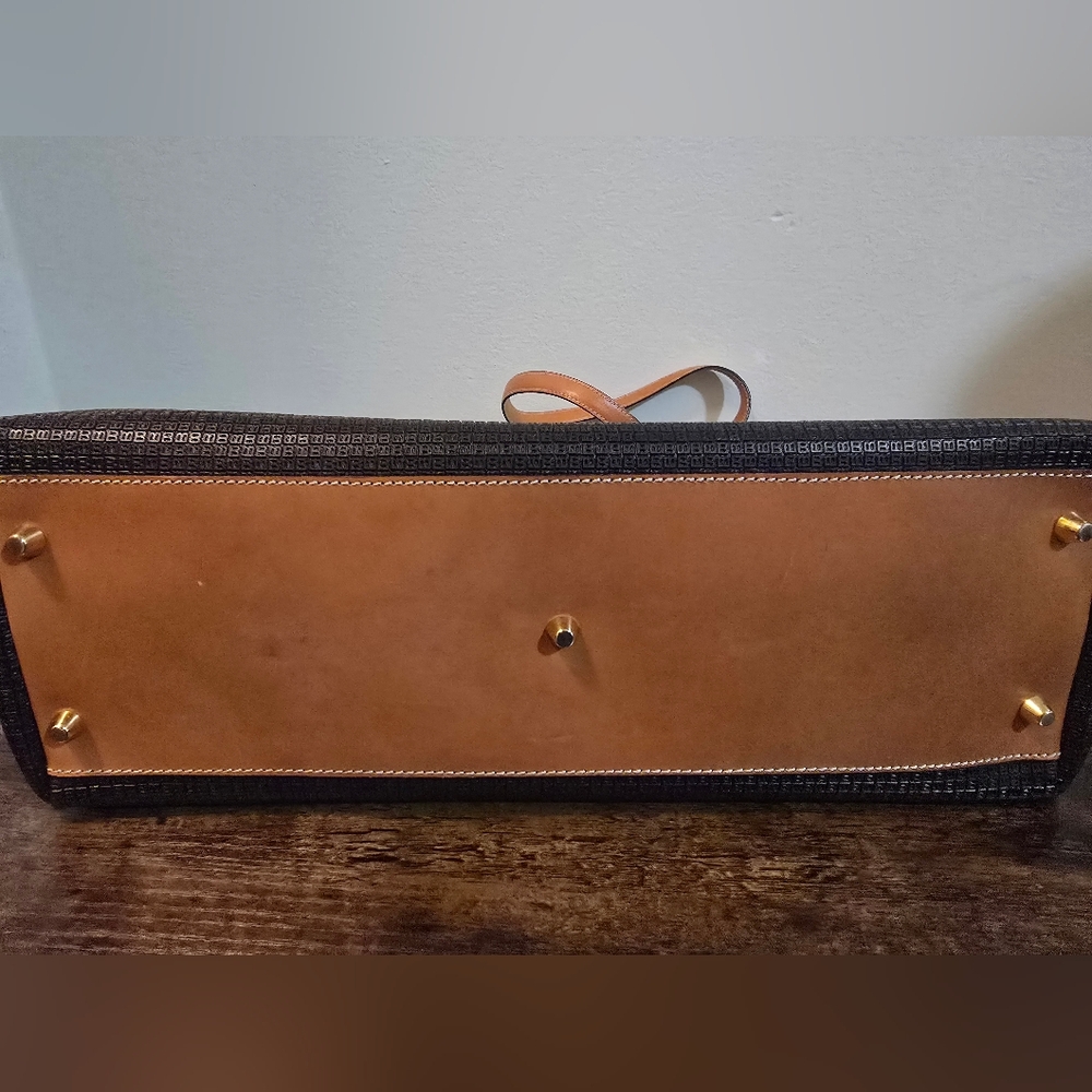 BALLY Vintage Black And Tan Leather Tote - RARE, Elegant Beauty. Comes With COA - Picture 7 of 11